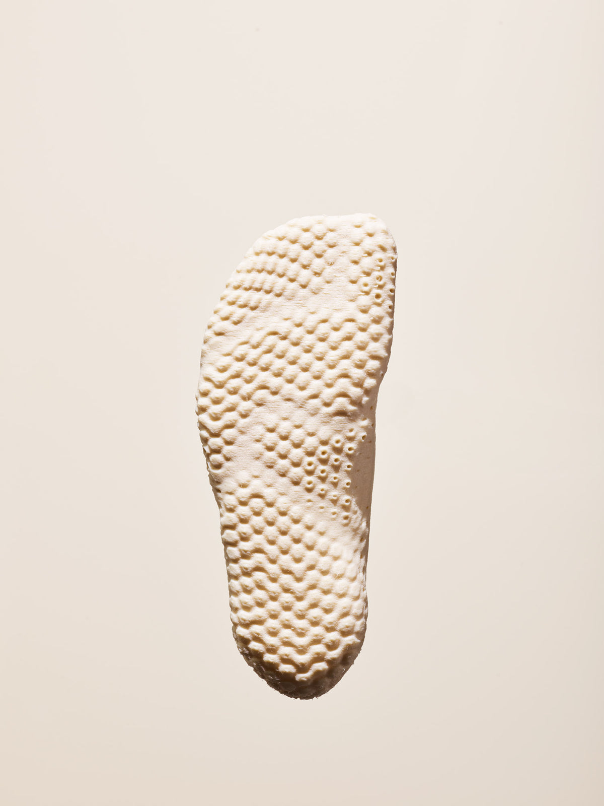 Vivobiome: A scan—to—print fully compostable shoe